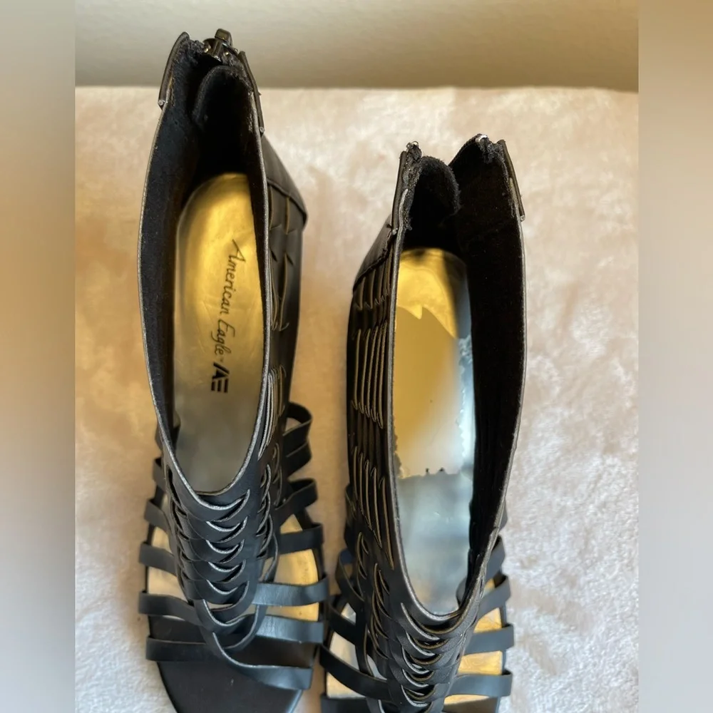 American Eagle Outfitters Black Woven Peep-Toe Wedge‎ Sandals Size 8.5 NWOT